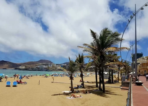 Las Canteras: una joya urbana única